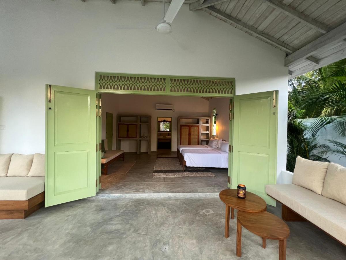 Zen House Hotel Ahangama Bagian luar foto