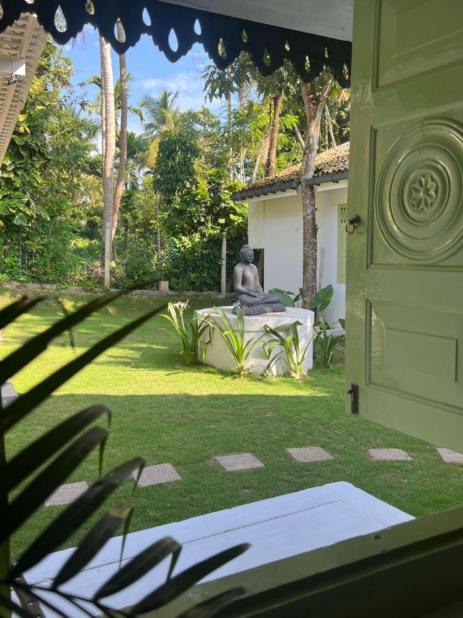 Zen House Hotel Ahangama Bagian luar foto