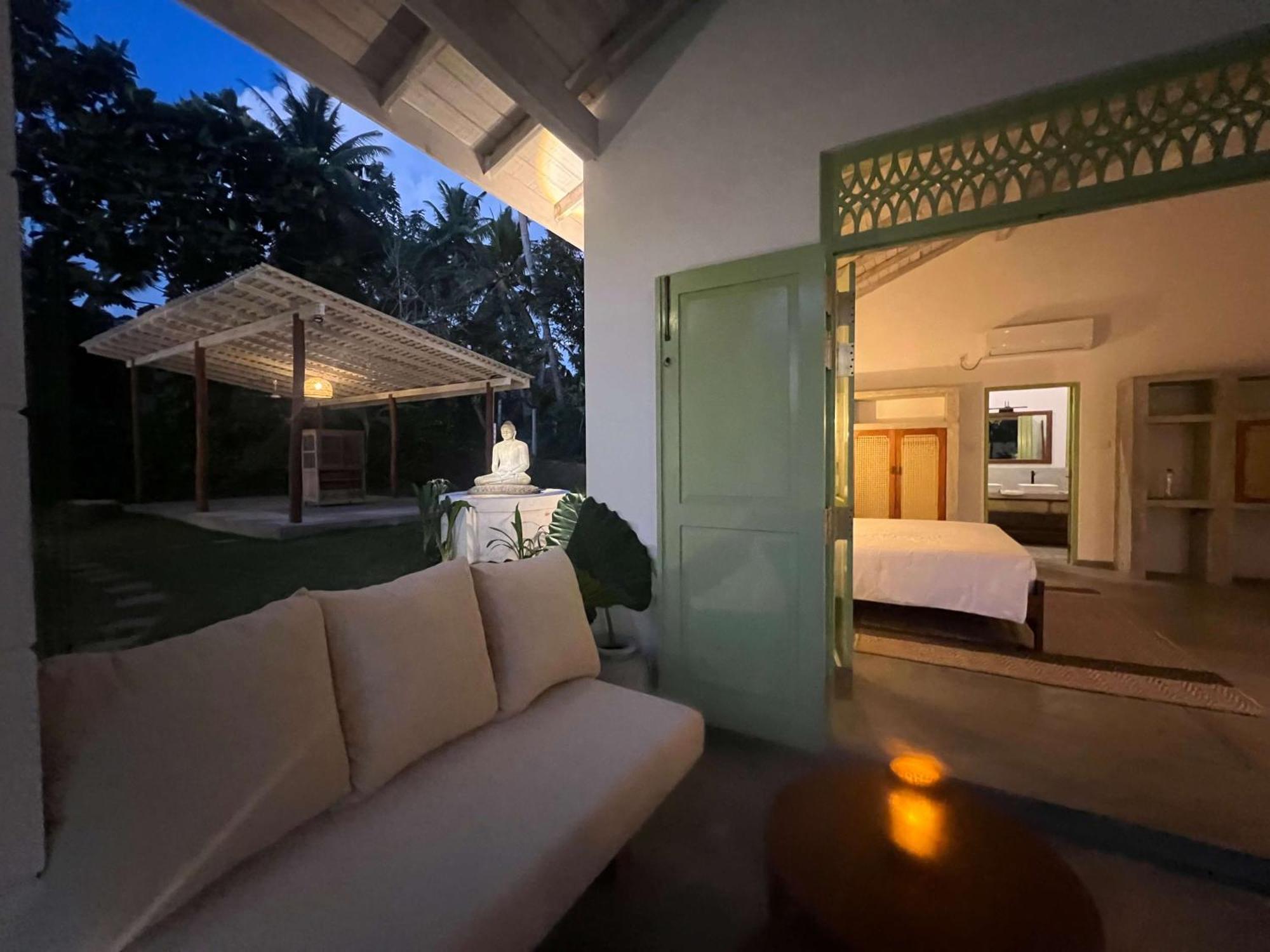 Zen House Hotel Ahangama Bagian luar foto