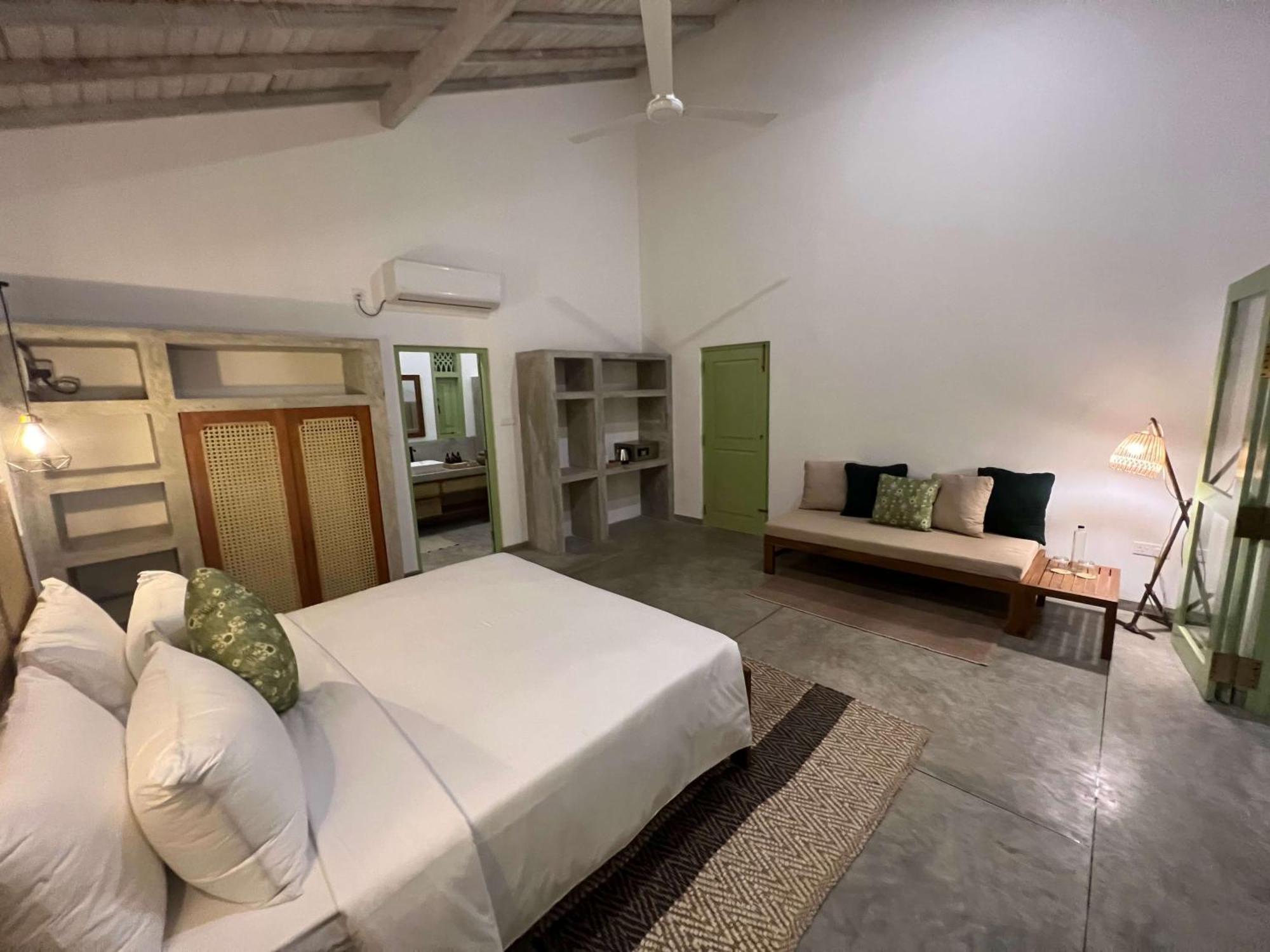 Zen House Hotel Ahangama Ruang foto